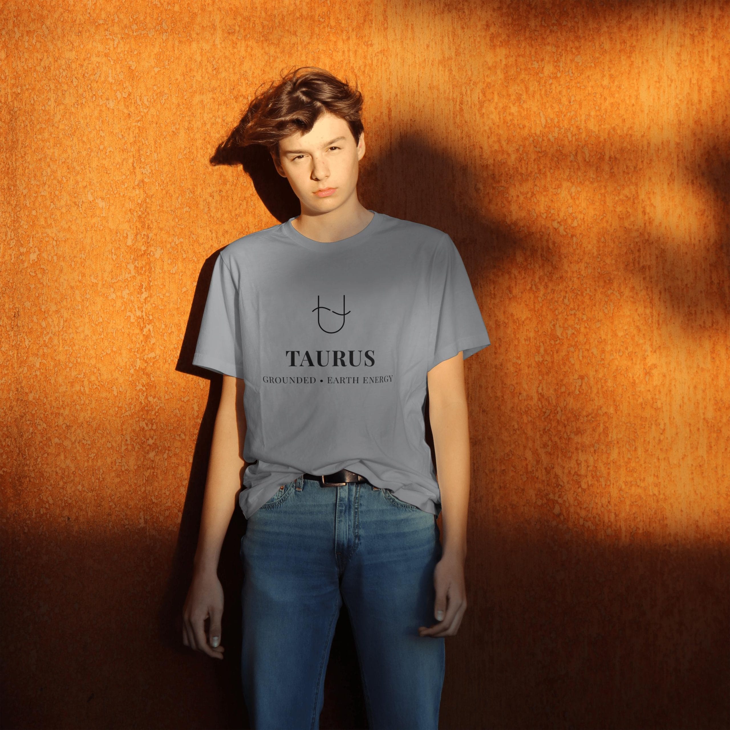 T-shirt Taureau Force tranquille t shirt taureau gris clair coupe unisexe style minimaliste