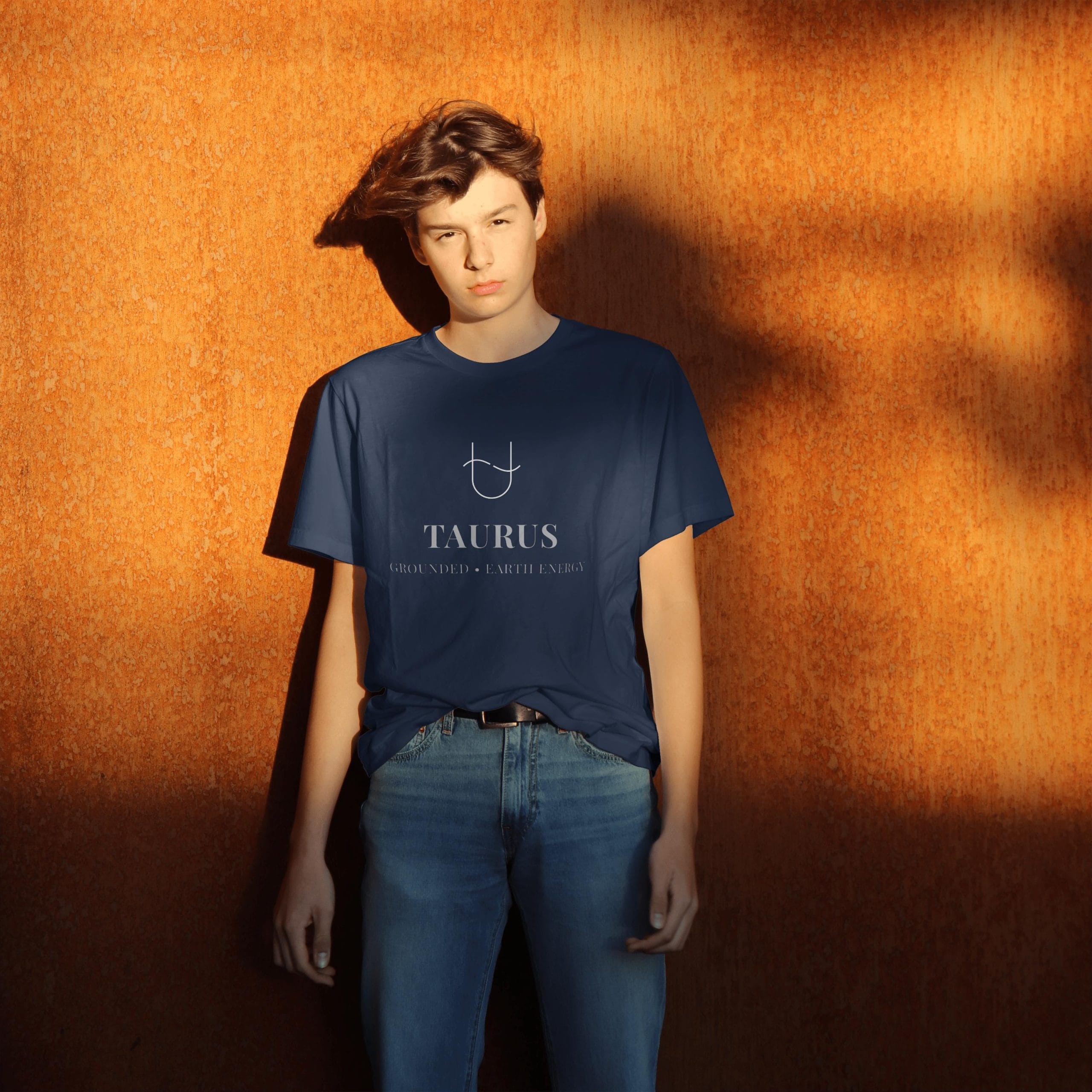 T-shirt Taureau Force tranquille t-shirt taureau bleu marine coupe droite minimaliste