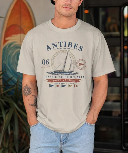 T-shirt Antibes Port Vauban beige sable style yacht club vintage