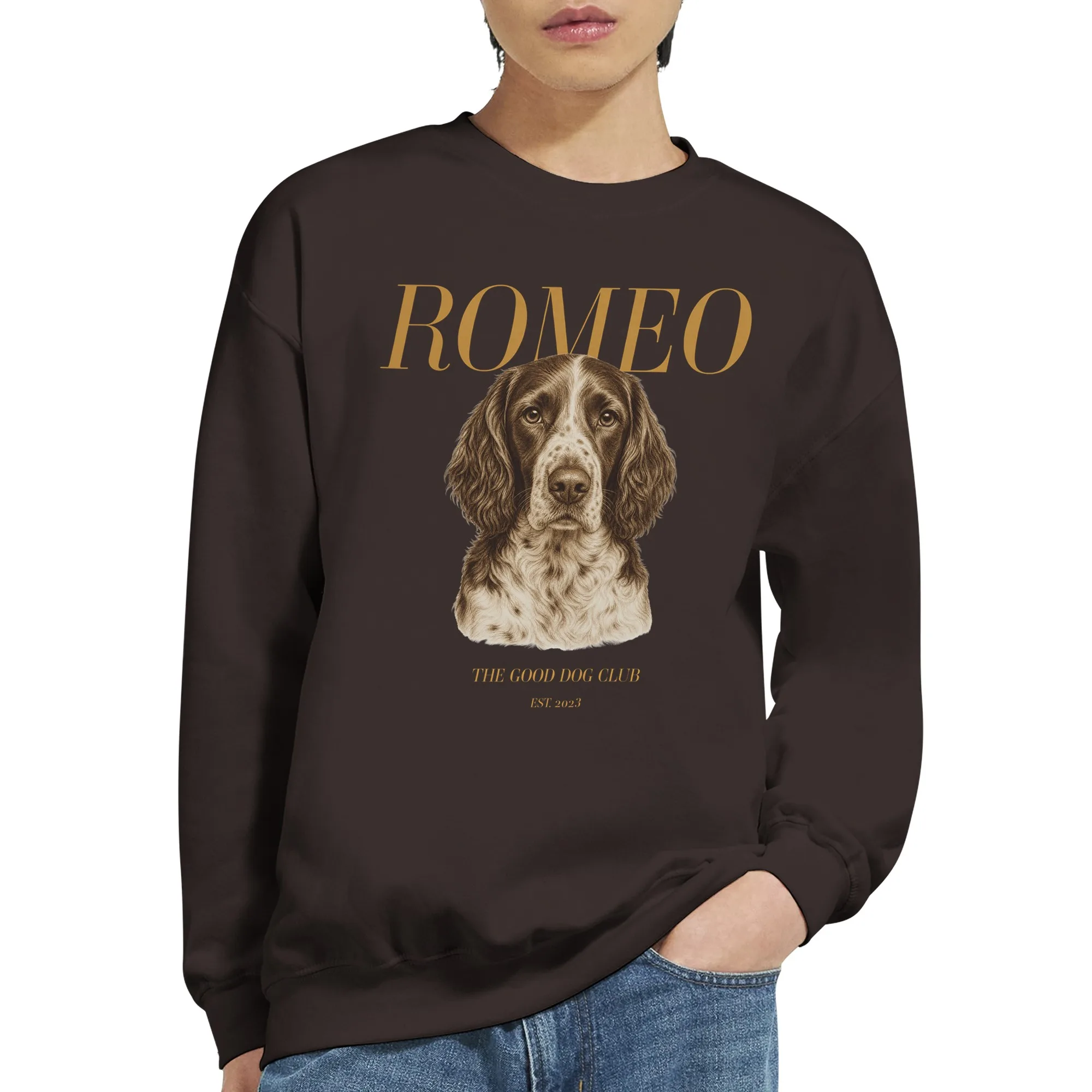 sweatshirt-personnalise-chien-chocolat Sweatshirt personnalisé chien chocolat porté par un homme