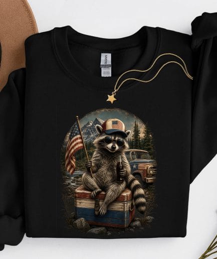 Sweat Raton Laveur Lunettes de Soleil marine à plat avec imprimé raton laveur style USA vintage, casquette et drapeau américain